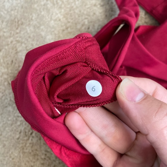EUC Lululemon Red Bra-Top Tank Size 6 - Picture 3 of 3